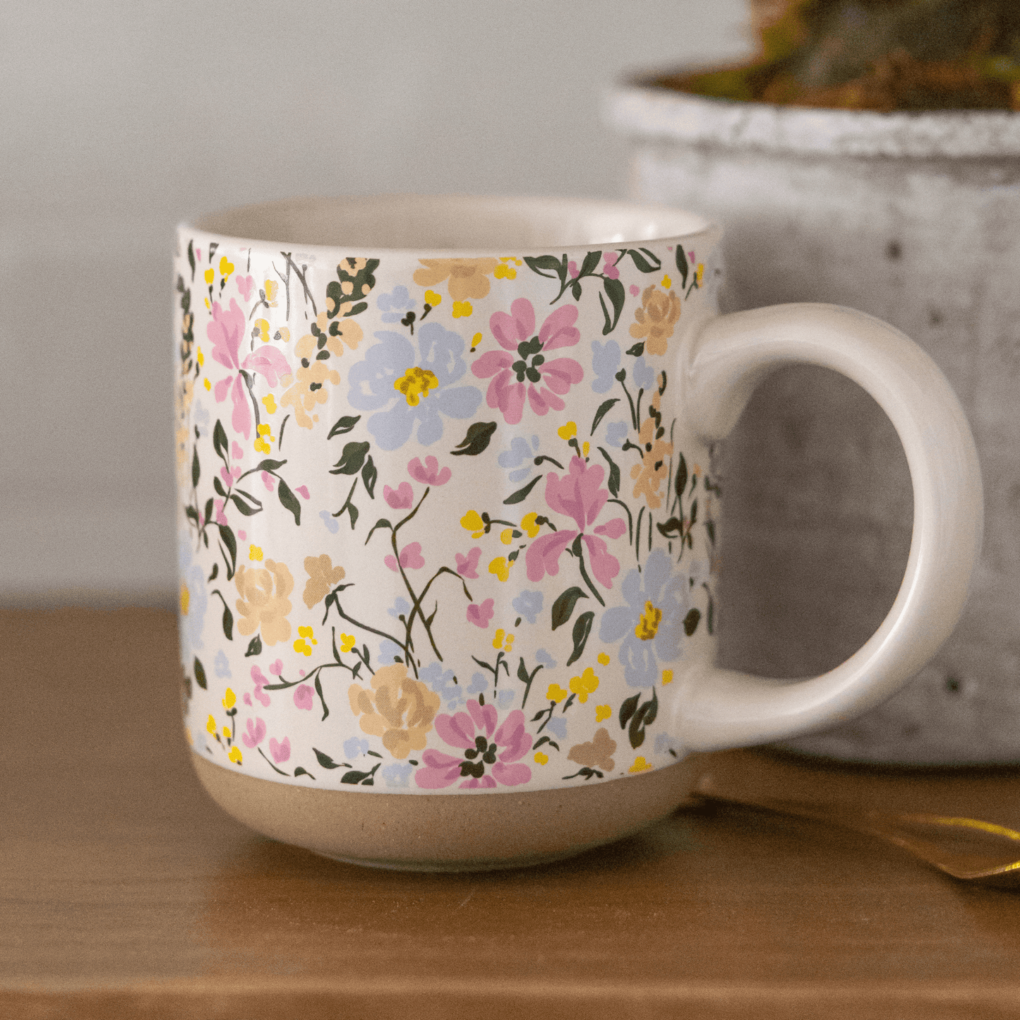 Floral 14 oz Stoneware Coffee Mug - Armand’s Maison & Marché