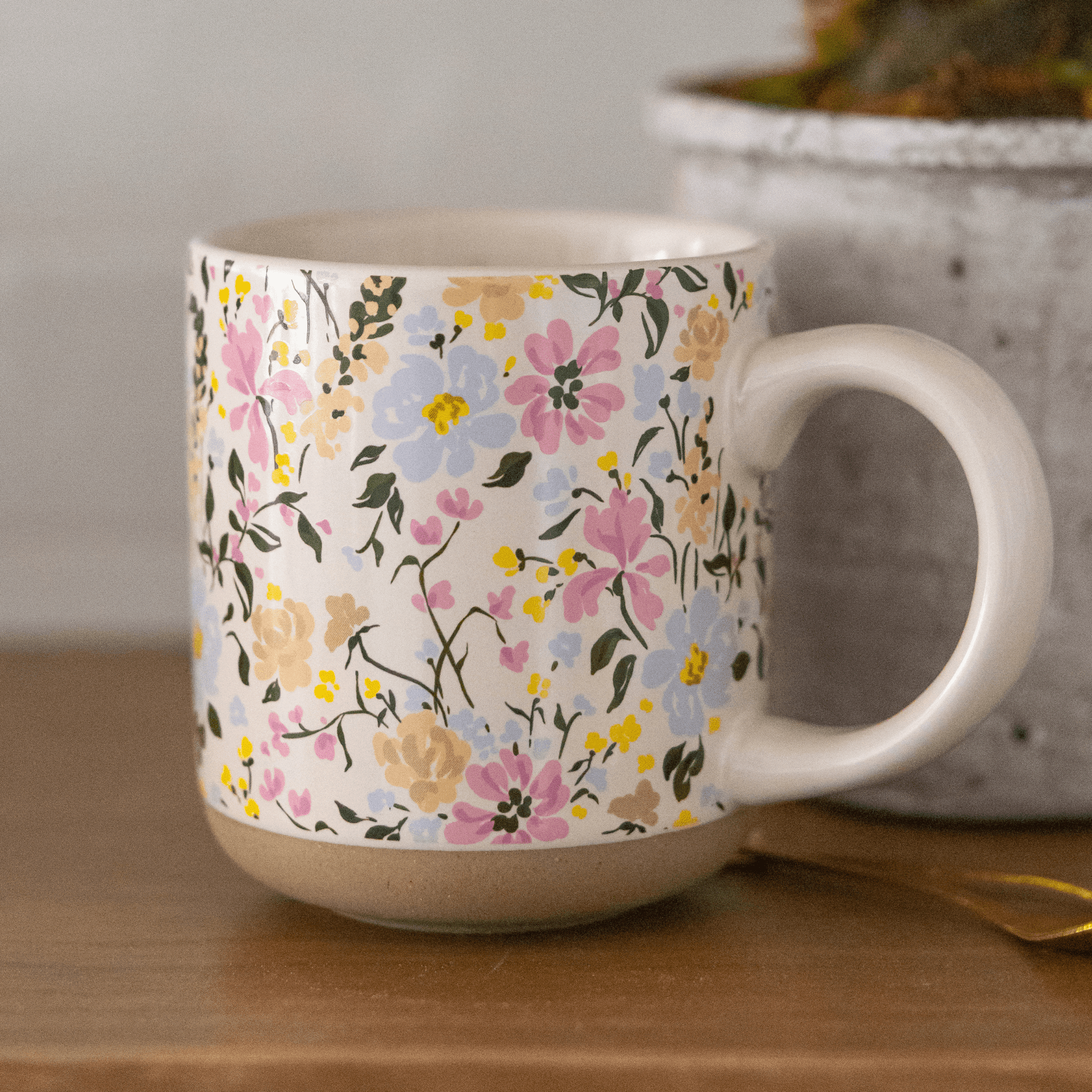 Floral 14 oz Stoneware Coffee Mug - Armand’s Maison & Marché