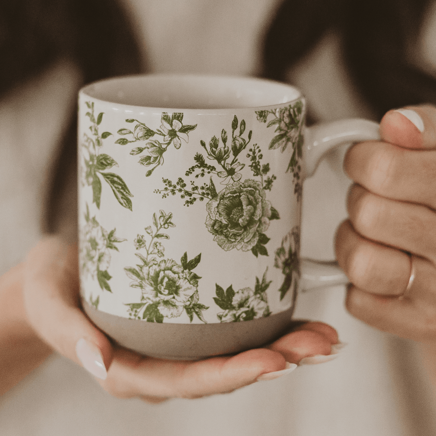 Green Delft 14 oz Stoneware Coffee Mug - Armand’s Maison & Marché