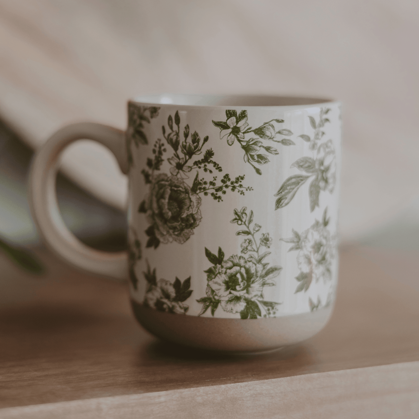 Green Delft 14 oz Stoneware Coffee Mug - Armand’s Maison & Marché