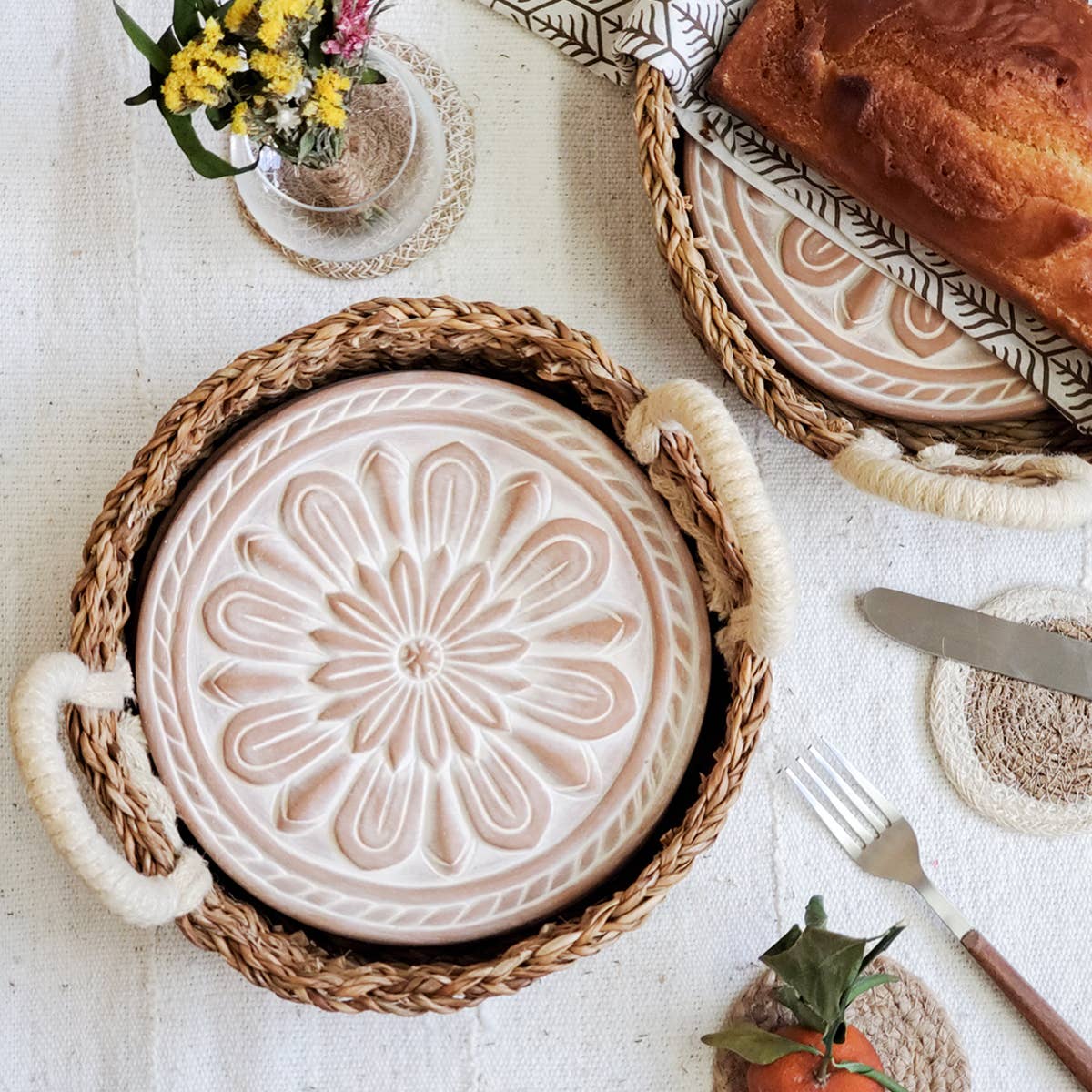 Handmade Bread Warmer & Wicker Basket - Vintage flower - Armand’s Maison & Marché