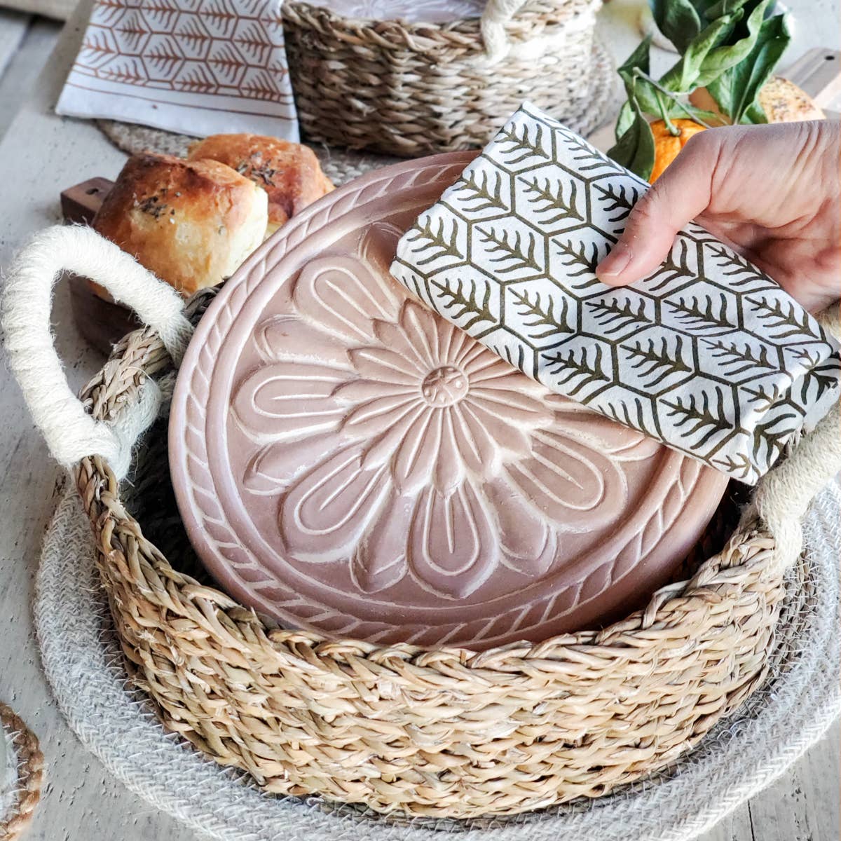 Handmade Bread Warmer & Wicker Basket - Vintage flower - Armand’s Maison & Marché