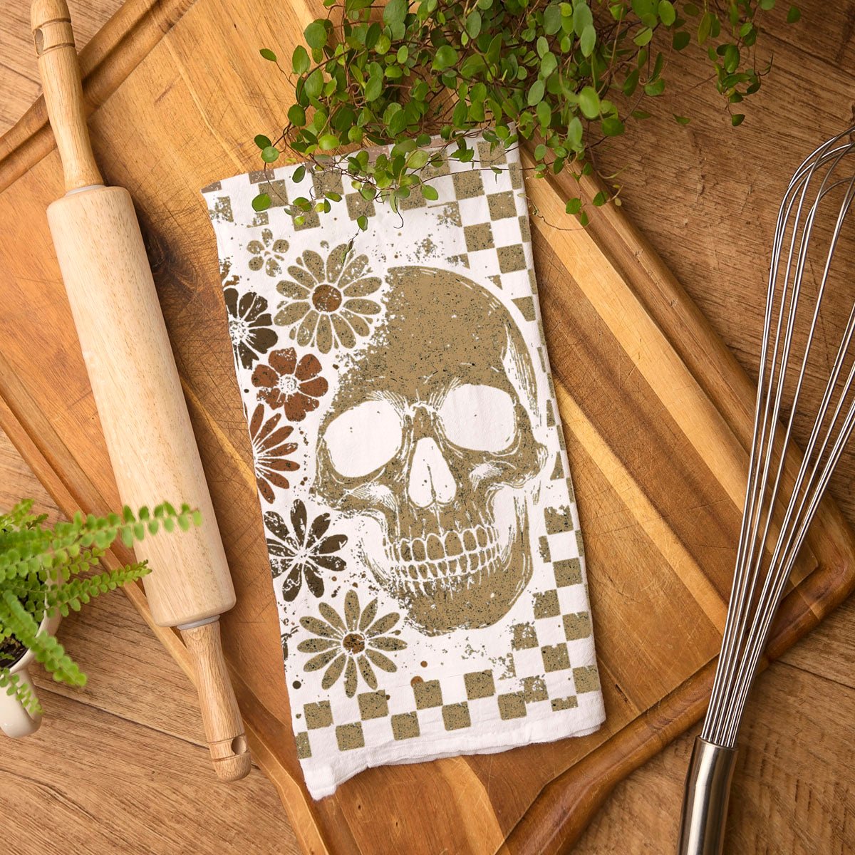 Retro Halloween - Armand’s Maison & Marché